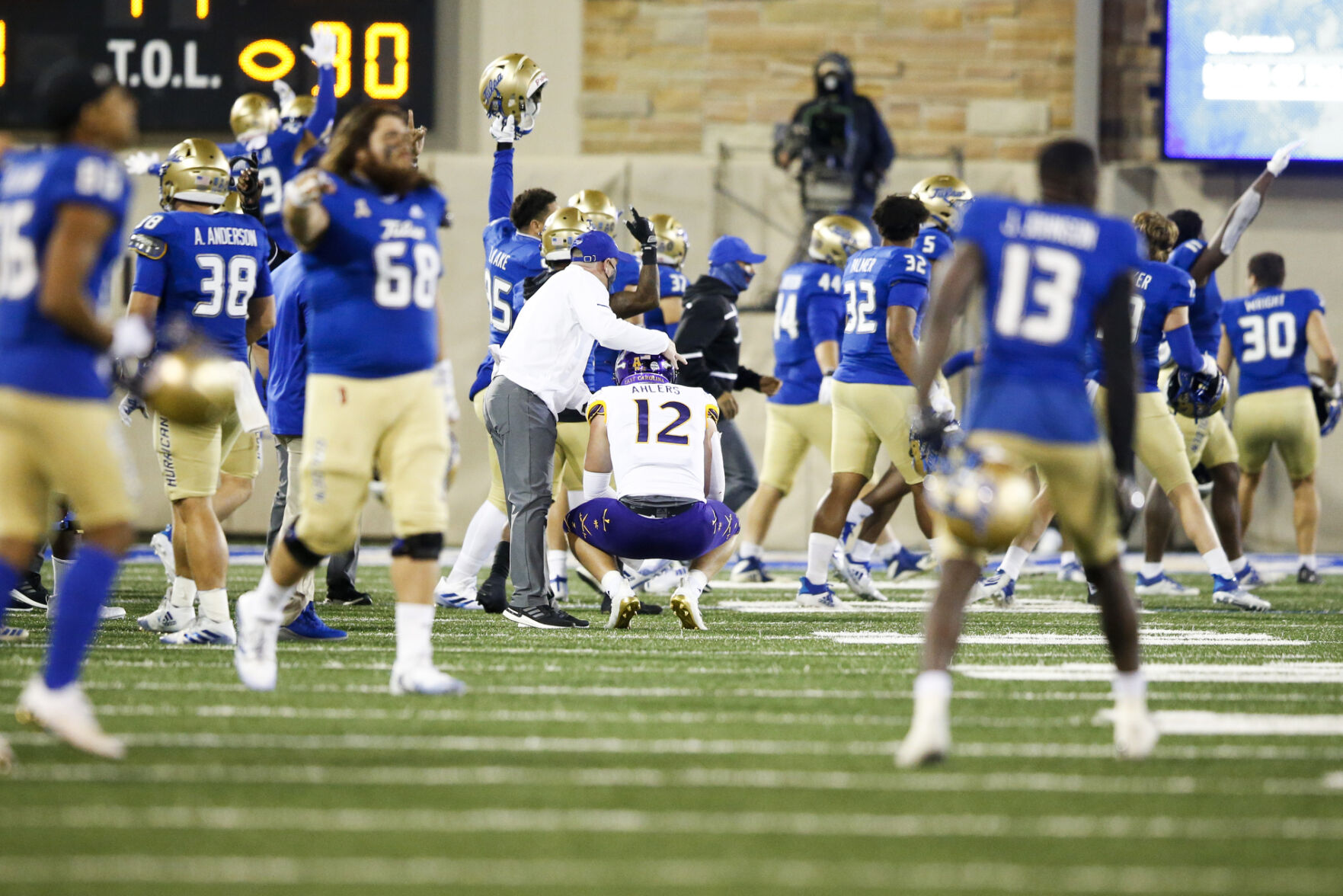 Tulsa Golden Hurricane vs East Carolina Pirates